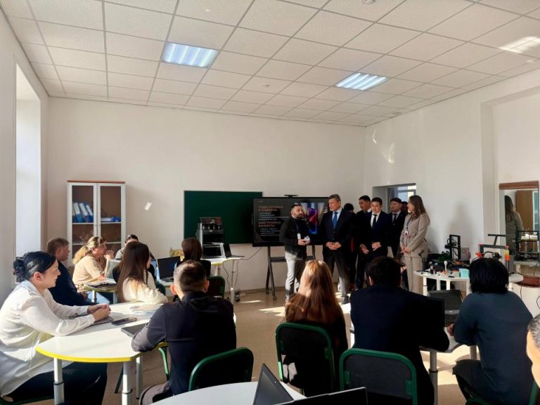 Әкім Жамбыл Аудан Сапарында: Жолдар, Әлеуметтік Нысандар Және Тарихи Мұра