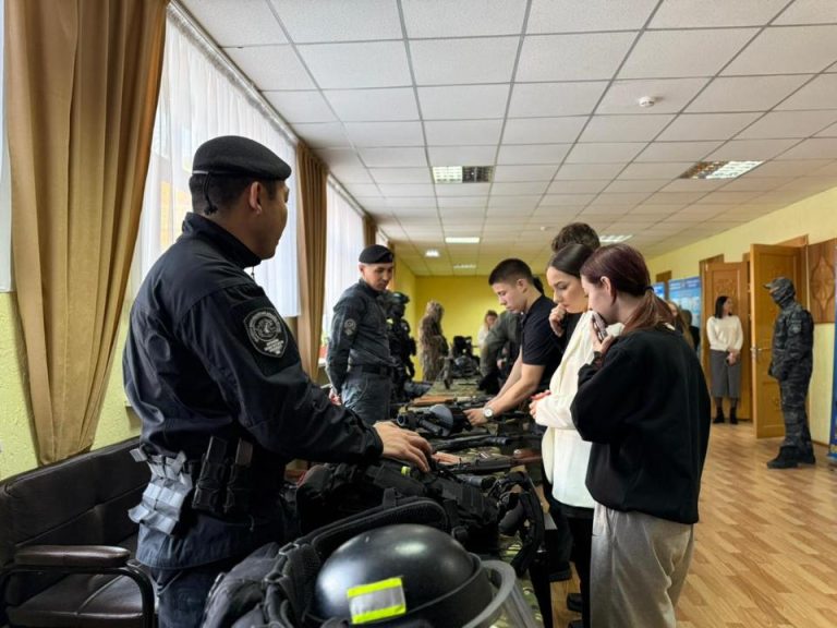 СҚО Колледж Студенттеріне Полицейлер «Заң Және Тәртіп» Идеологиясының Мәнін Түсіндірді